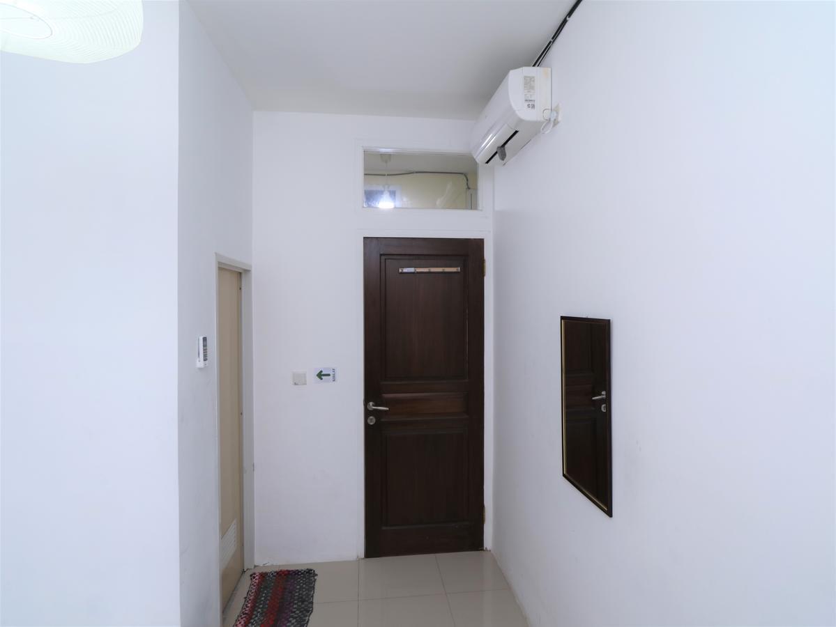 Kamar Keluarga Ungaran Hotel Jakarta Eksteriør billede